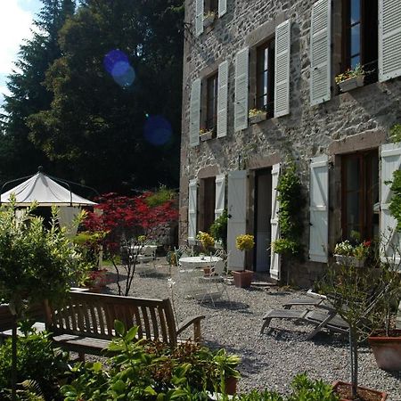 Le Moulin Des Farges Panzió Meymac Kültér fotó