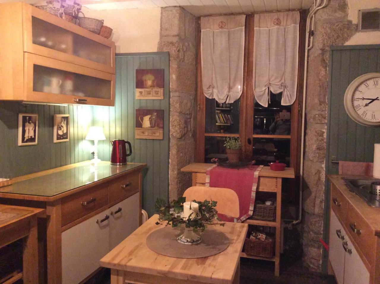Le Moulin Des Farges Panzió Meymac Kültér fotó